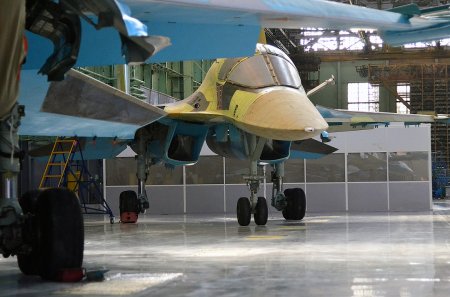 Министр обороны России посетил Новосибирский авиационный завод