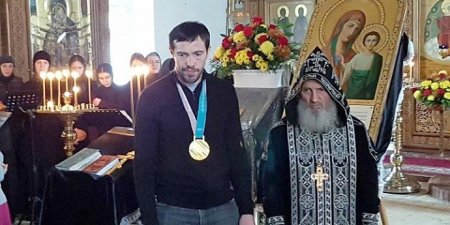 Дацюк отдал свою золотую медаль храму духовника Поклонской