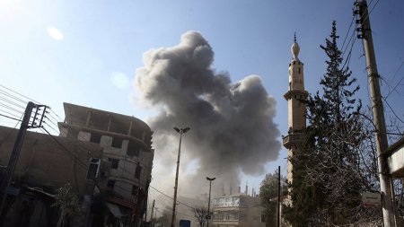 Боевики сирийской оппозиции теряют контроль над Восточной Гутой