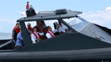 Индонезийская верфь строит катера военного назначения для российского заказ ...