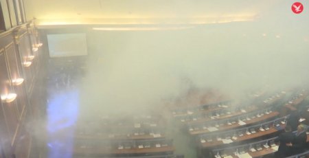 Срочно: Газовая атака в одном из парламентов ЕС-а