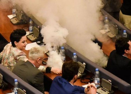 Срочно: Газовая атака в одном из парламентов ЕС-а