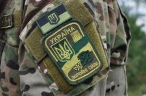 На Киевщине солдат ВСУ издевался над пенсионеркой, снимая это на камеру