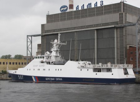 Судостроительная фирма "Алмаз" получила контракты на ледокол проекта 21180М и два патрульных корабля