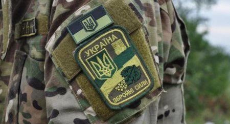 На Киевщине солдат ВСУ издевался над пенсионеркой, снимая это на камеру