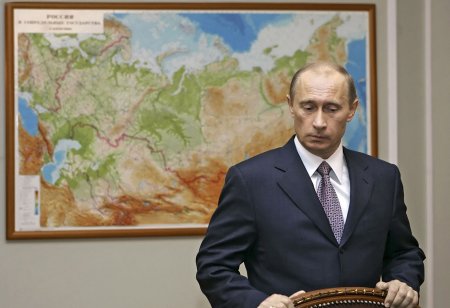 Путин поручил создать новый географический атлас мира