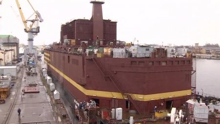 Единственная в мире плавучая атомная электростанция отправляется на Чукотку