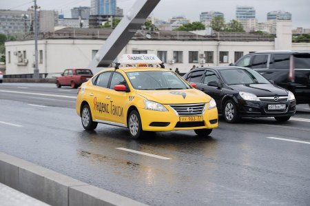 «Яндекс.Такси» добавит систему слежки за водителями до конца 2018 года