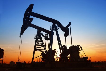 Из-за растущей цены на нефть США «тихо попросили» Саудовскую Аравию нарастить добычу