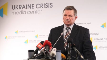 Экс-начальник Генштаба ВСУ Лопата предложил вырыть канал и сделать Крым островом