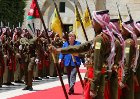 Ангела Меркель призывает к решениям относительно агрессивной политики Ирана