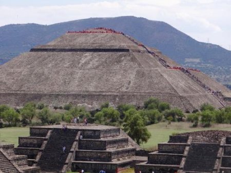 Жуткое землетрясение выявило древний храм ацтеков