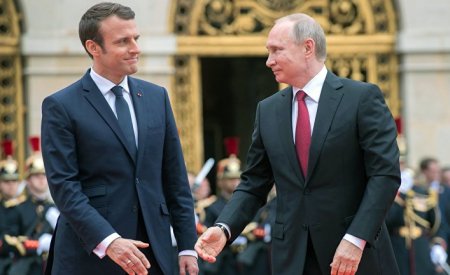 Путин и Макрон стремятся к миру в Сирии