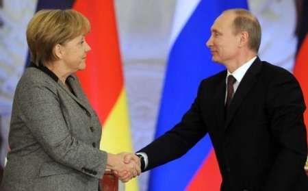 Путин и Меркель сверят часы в Берлине