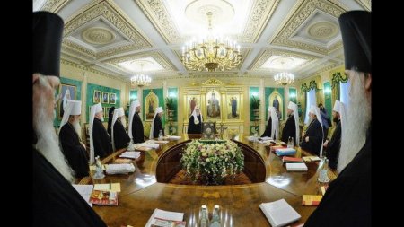 Московский Патриархат разрывает все "дипломатические" связи с Константинополем
