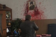 На Винничине мэра облили кровью из-за подозрений в финансировании Крымского ...