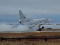 Экипажи Ту-22М3 выполнили посадку на Арктический аэродром Воркута в ходе уч ...