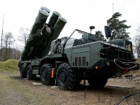 "Алмаз-Антей" передал Минобороны очередной полк зенитной ракетной системы С-400