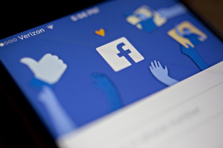 Facebook снова оскандалился: Цукерберг оплачивает очернение тех, на кого обижен