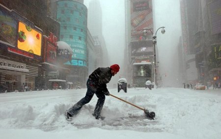 Морозы и снегопады: Американский пастор предсказал апокалиптическую снежную бурю и сильнейшее похолодание