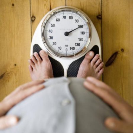 Ученые назвали причину, которая мешает мужчинам похудеть