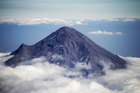Ученые обнаружили связь между двумя смертоносными вулканами на Бали
