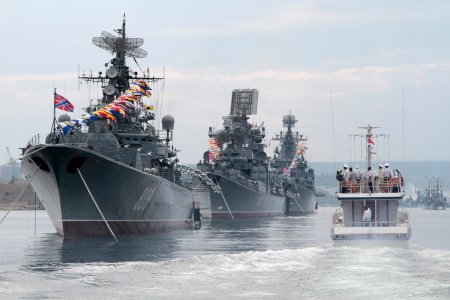 Флот мельчает. Россия — празднует
