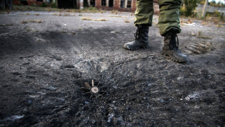 Укрофашисты открыли огонь по мечети в Донецке во время празднования Ураза Б ...