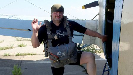 «На птичьих правах»: бывший офицер ВС РФ, участник одесского «антимайдана» добивается получения гражданства России