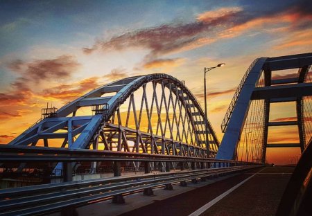 Названа дата падения Крымского моста на голову укропатриотам