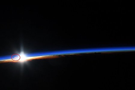 NASA скрывает приближение Нибиру! Российские космонавты МКС сняли Планету Х в опасной близости к Земле