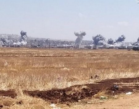 Сирийская армия и российская авиация наносят тяжёлые удары по району Хан Шейхуна