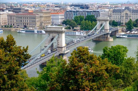 Рациональный Будапешт. Соединяя берега Европы