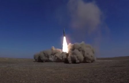 Расчеты комплексов «Искандер-М» ЦВО впервые нанесли учебный ракетный удар в Казахстане