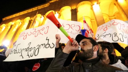 В Грузии продолжается противостояние власти и оппозиции