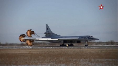 Выпускники 2018-2019 годов осваивают стратегические бомбардировщики Ту-160