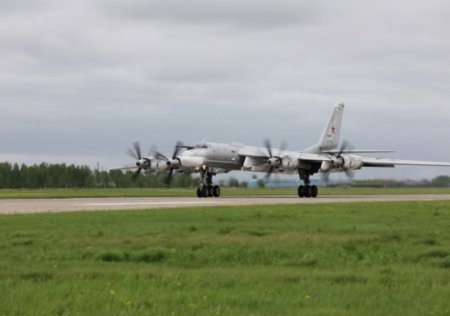 Командирские полёты на стратегических бомбардировщиках Ту-95 и Ту-160