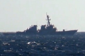Что делал американский эсминец в российских водах