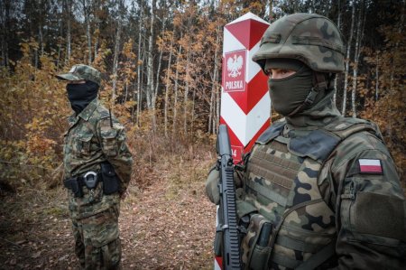 Варшава нагнетает военный психоз на белорусской границе