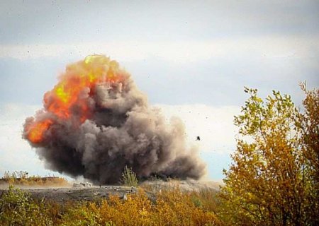 СРОЧНО: Взрыв в районе администрации главы ДНР (ВИДЕО)