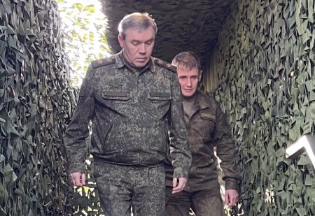 Глава Генштаба Герасимов проверил работу Армии России на Украине (ФОТО)