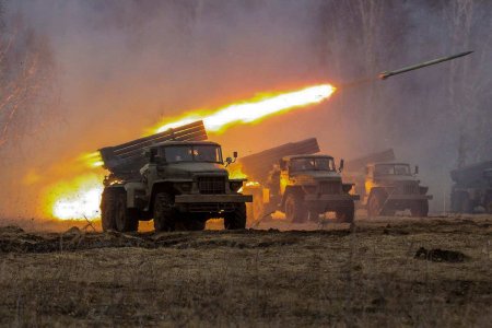 Армия России наносит массированные удары и штурмует позиции ВСУ — сводка вр ...