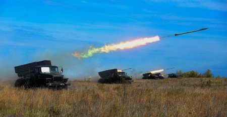 Армия России бьёт врага на сватовском направлении (ВИДЕО)