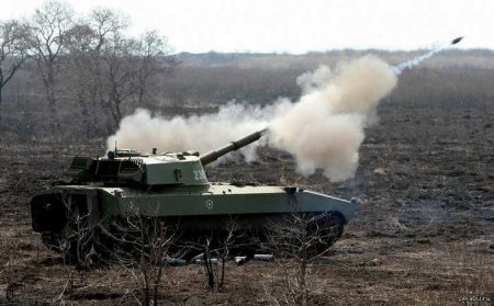 Артиллеристы ДНР уничтожают вражеские опорники на дзержинском направлении ( ...