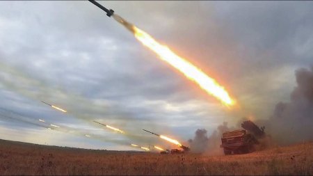 Бои под Донецком: бронегруппа врага пошла в атаку у Авдеевки, её встретил б ...