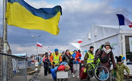 Польша хочет вернуть $ 500 тыс., которые она выплатила украинским беженцам