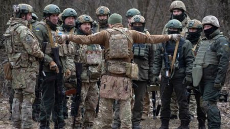 Точным огнём украинской артиллерии уничтожены 4 солдата ВСУ на полигоне в Ч ...