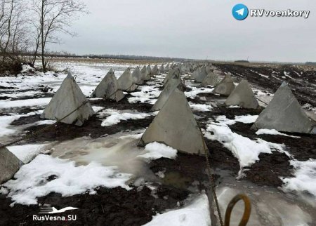 Новые вражеские спутниковые снимки масштабной линии обороны в Крыму (ФОТО)