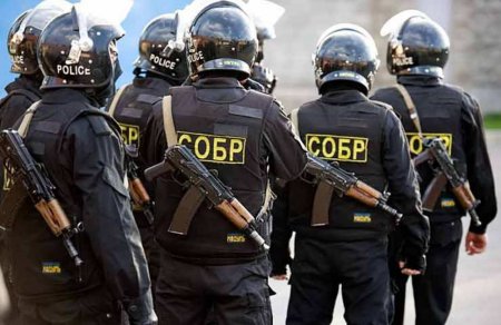 Спецназ ворвался к жителю Ярославской области, призывавшему помогать ВСУ и убивать государственных деятелей (ВИДЕО)