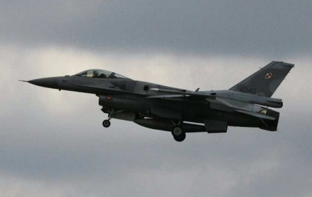 F-16 пока не подходят ВСУ для битвы, — советник Байдена